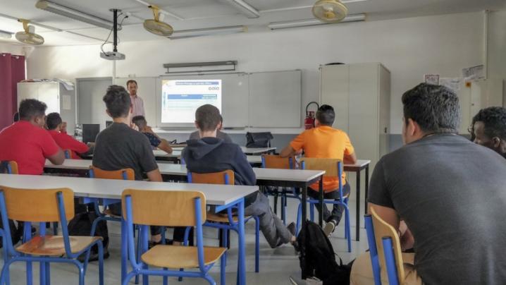 Les lves du lyce Bois d'Olive reoivent la visite de la FRBTP