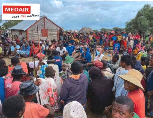 " Aidez-nous  alimenter en eau potable les villages du Sud de Madagascar "